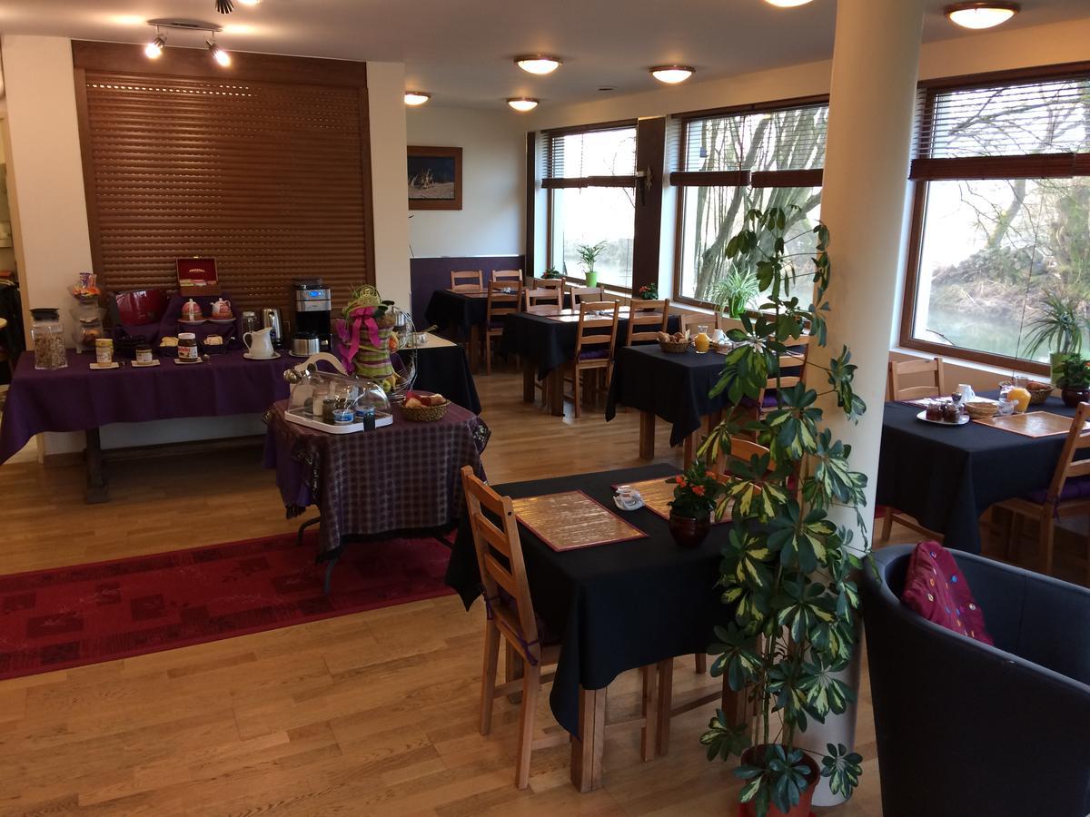 Logis Hotel Le Chantoiseau Chaumont-sur-Aire Ngoại thất bức ảnh