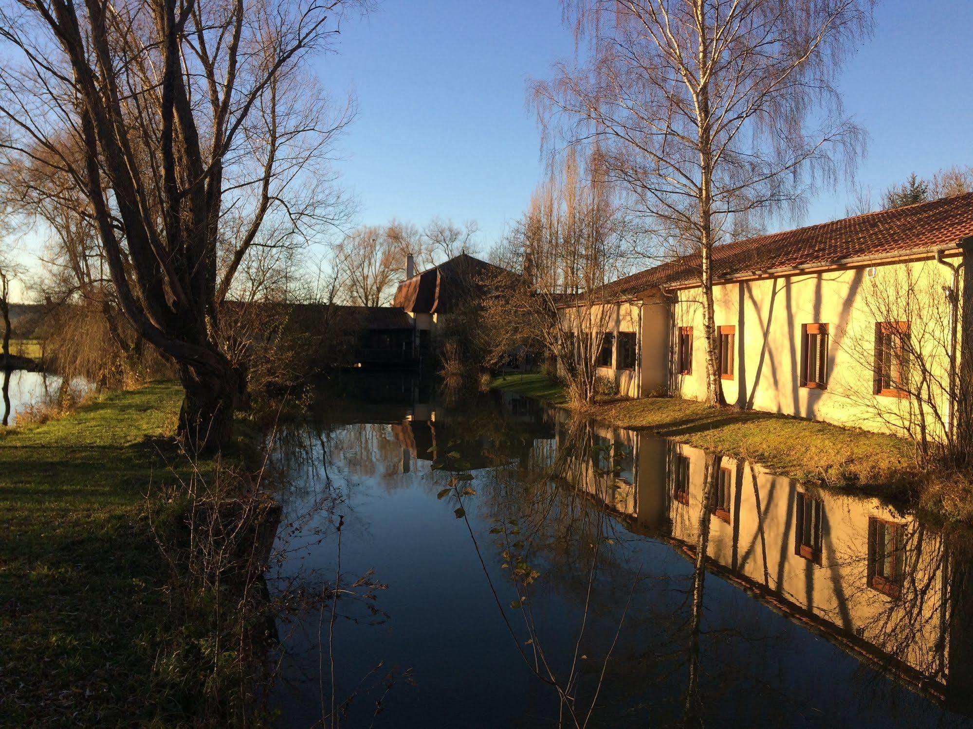 Logis Hotel Le Chantoiseau Chaumont-sur-Aire Ngoại thất bức ảnh